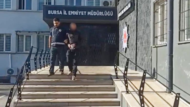 Sevgilisi Sıkıldı Diye Araba Çaldı