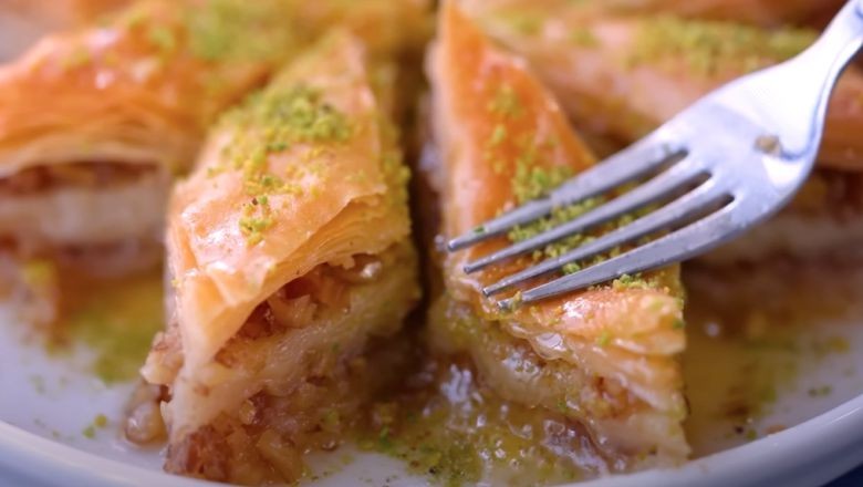 İlk Defa Deneyecekler İçin Kolay Bayram Baklavası Tarifi!