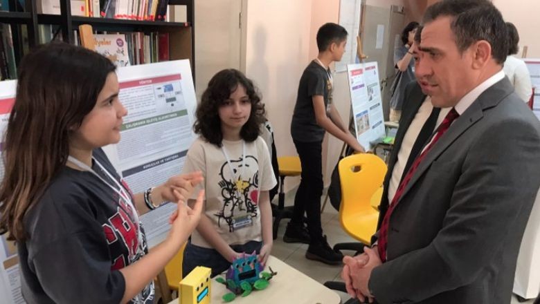 Bilim Fuarı Rüzgarı Burhaniye'de Esti