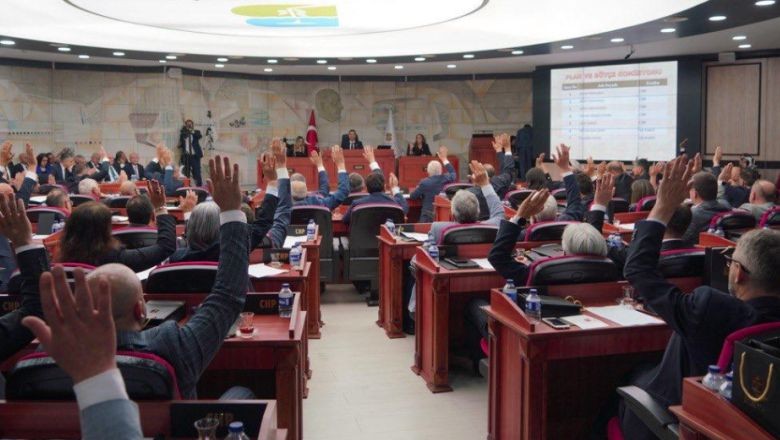 Yeni Dönemin İlk Büyükşehir Meclisinde Görevlendirmeler Yapıldı