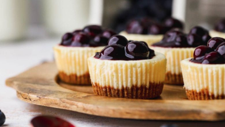 Bir Dilim Mutluluk: Blueberryli Mini Cheesecake