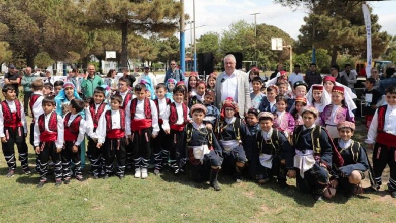 Binlerce Çocuk Renkli Uçurtmalarıyla Gökyüzünü Süsledi