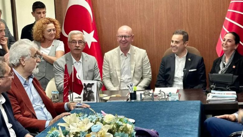 Başkan Ahmet Akın Erdeklilerle Buluştu