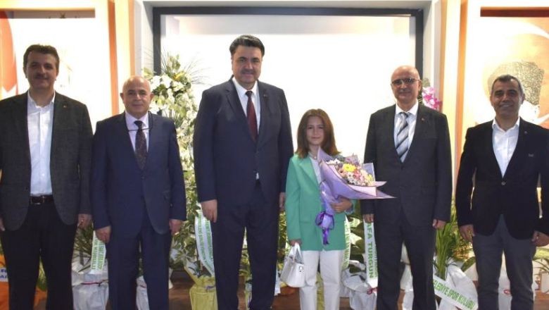 Havran'da Çocuklar Makamları Devraldı