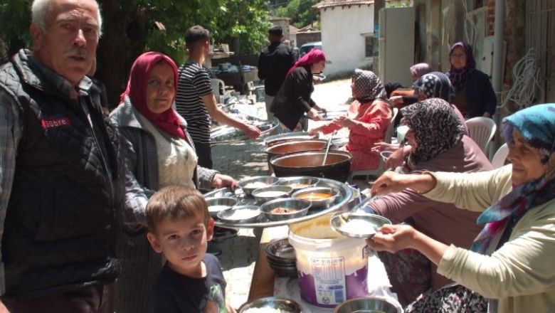 Balıkesir'de İmece Usulü Gelenek İlgi Gördü