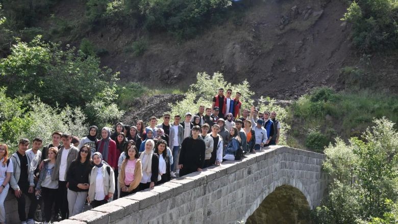 Başkan Sak Gençlerle Yürüdü