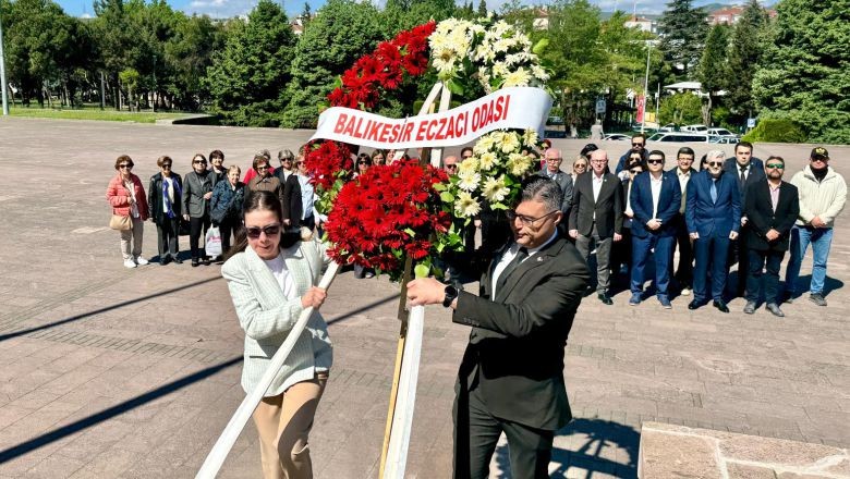 Balıkesir Eczacı Odası'ndan 'Yerli ve Milli İlaç' Vurgusu Balıkesir Eczacı Odası'ndan 'Yerli ve Milli İlaç' Vurgusu
