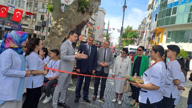 Edremit'te Sağlık Stantları Açıldı