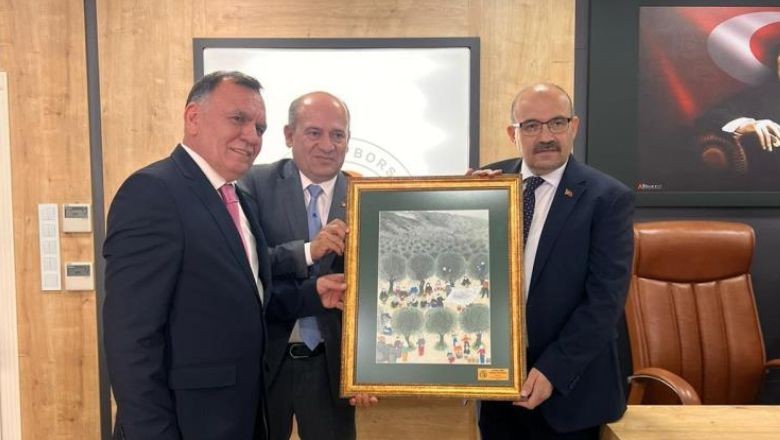 Ustaoğlu'ndan 'İletişim' Vurgusu