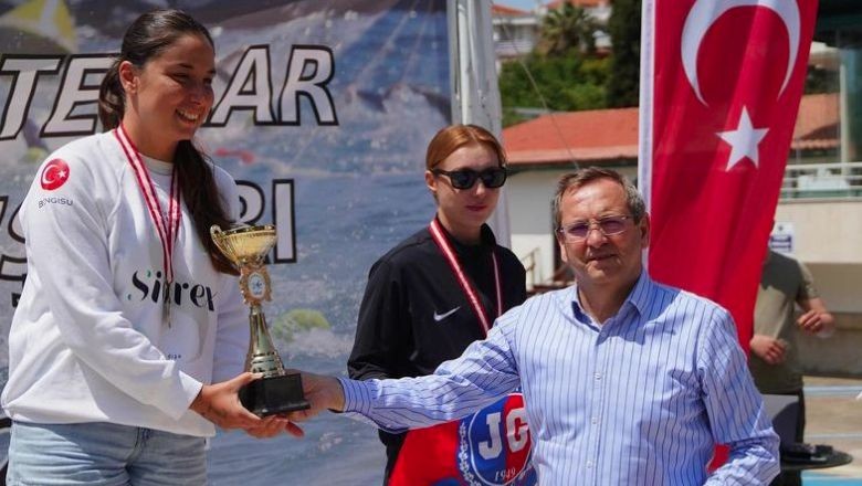 Açık Yüzme Yarışlarıyla Ayvalık Su Sporlarının Merkezi Oldu