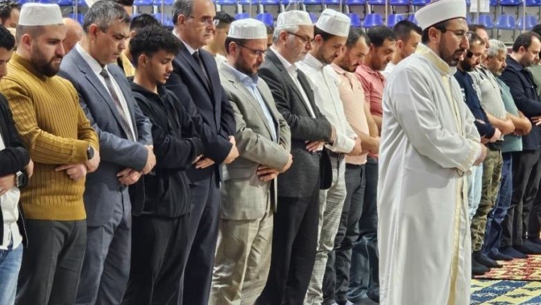 Filistinli Öğrencinin Ailesi Bandırma'da Anıldı