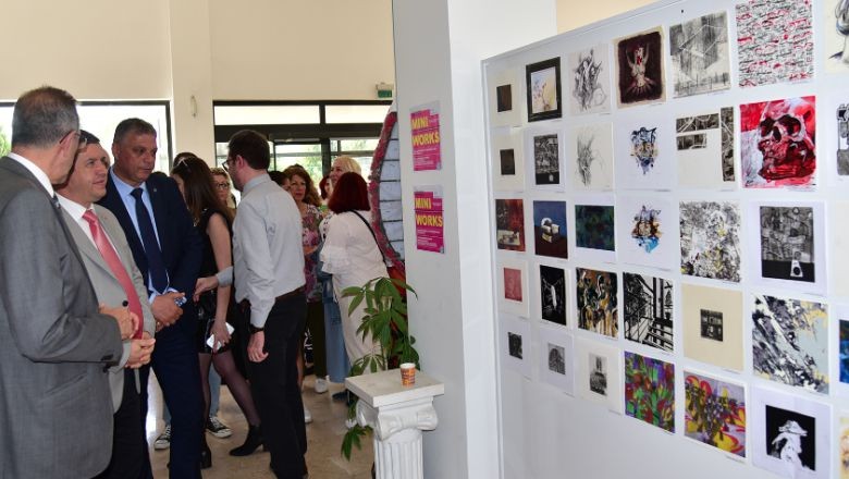 'Mini Works' Eserleriyle Balıkesir'de Sanat Dolu Anlar Yaşanıyor