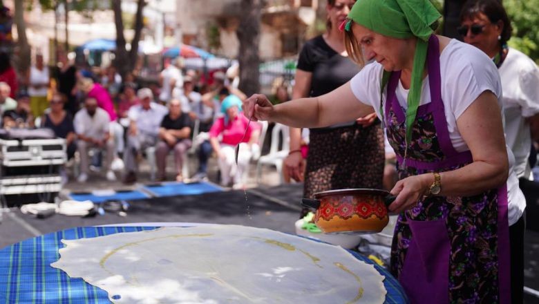 Ayvalık Şenliği'nden Lezzetli Deneyim: Boşnak Böreği