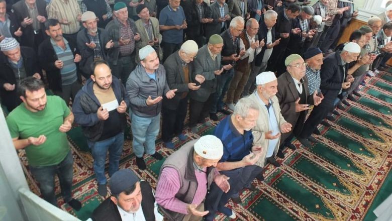 Geleneksel Hayır İle 2 Bin Kişi Bir Araya Geldi