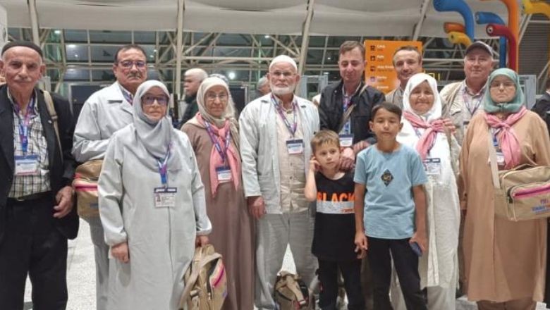 Burhaniye'den Dualar Eşliğinde Uğurlandılar