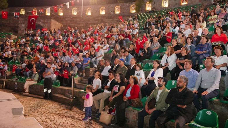 Ayvalık'ta Genç Sanatçılardan Konser