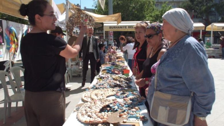 Özel Gençlerin Sanat Sergisinden Burhaniye Dokunuşu