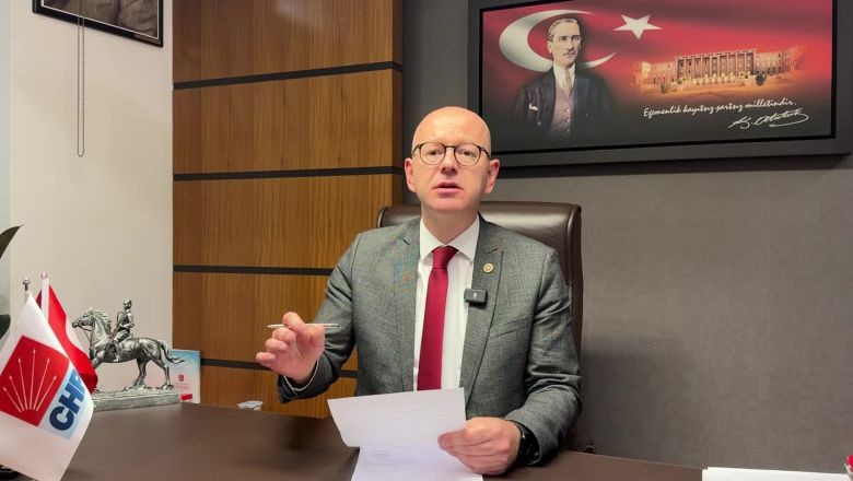 CHP'li Sarı Bayram İkramiyesini Hesapladı CHP'li Sarı Bayram İkramiyesini Hesapladı