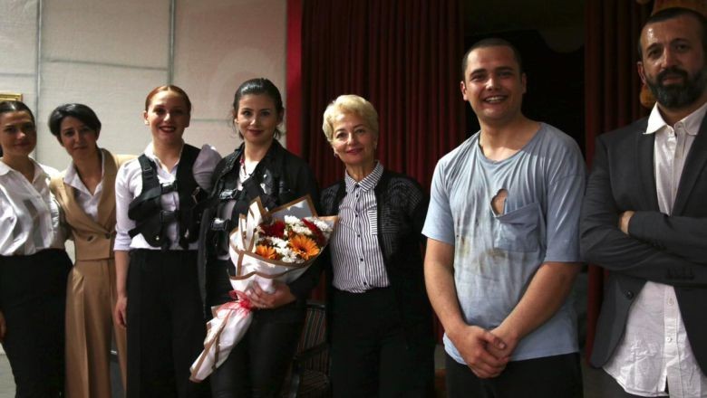 Tiyatro Tutkunları Balıkesir'de Buluştu