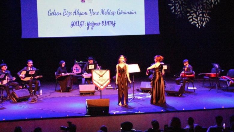 Balıkesir'in Sahnesinde Türk Halk Müziği Yankılandı