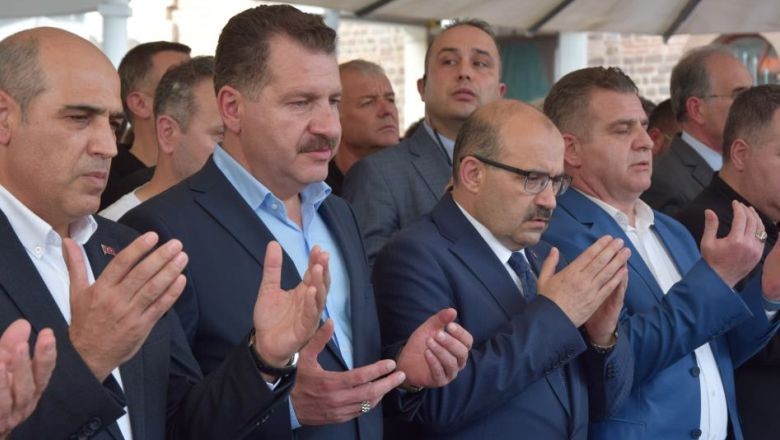 Eski Başkan Yücel Yılmaz'ın Annesi Defnedildi