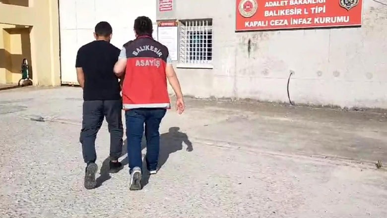 Balıkesir'de Aranan Şahıslara Yönelik Operasyon Balıkesir'de Aranan Şahıslara Yönelik Operasyon