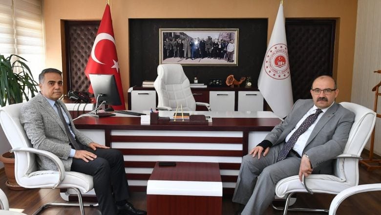 Balıkesir Valisi Şehir Gelişimi İçin İl Müdürüyle Buluştu