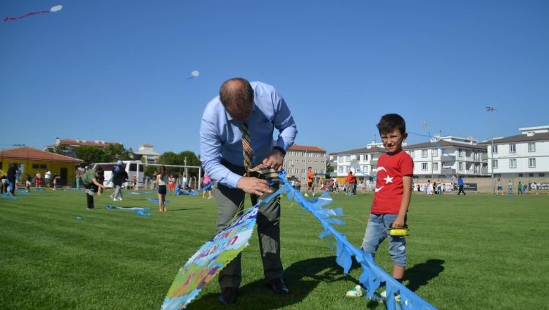 Başkan Bağcı Çocuklar İçin Uçurtma Uçurdu