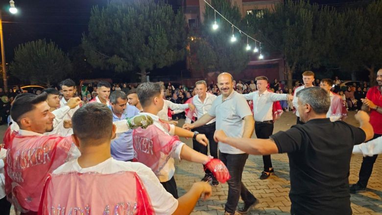 Başkan Lapanta'nın Başında Davul Çaldılar