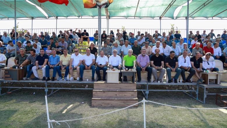 Burhaniye'de Pehlivanlar Buluştu