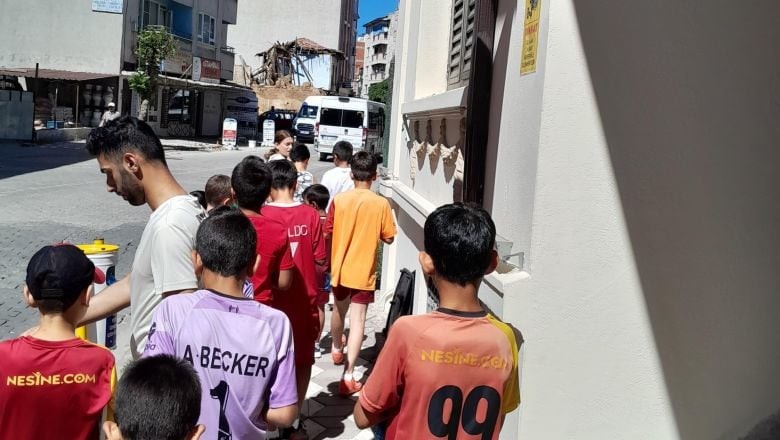 Edremit Çanakkaleli Öğrencileri Ağırladı