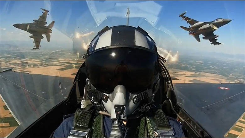 Kuzey Irak ve Suriye'de 19 Terörist Etkisiz Hale Getirildi Kuzey Irak ve Suriye'de 19 Terörist Etkisiz Hale Getirildi