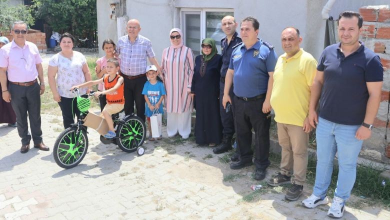 Susurluklu Çocuklar Karne Hediyelerine Kavuştu