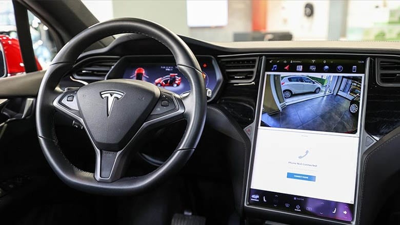 Tesla, 1.8 Milyon Aracını Geri Çağırıyor Tesla, 1.8 Milyon Aracını Geri Çağırıyor