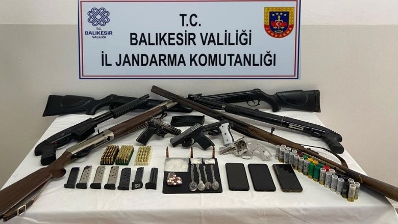 Uyuşturucu ve Silah Ticaretinde 3 Tutuklama
