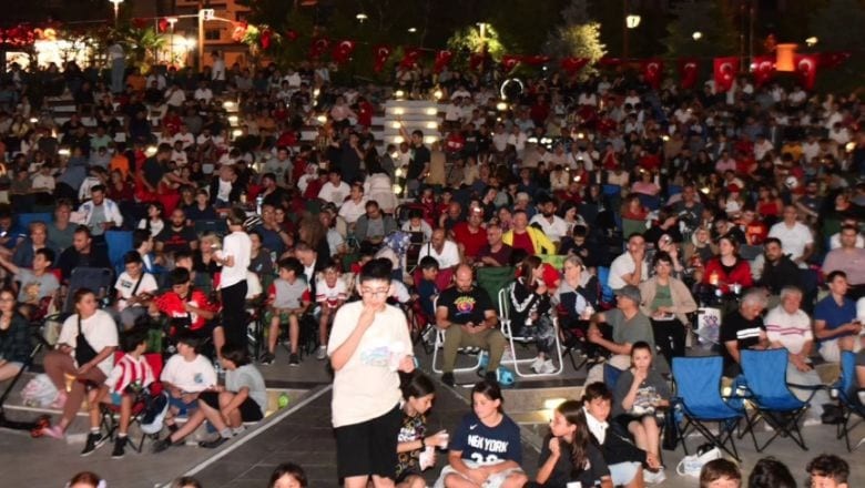 Balıkesir Türkiye'nin Galibiyet Sevincine Ortak Oldu!