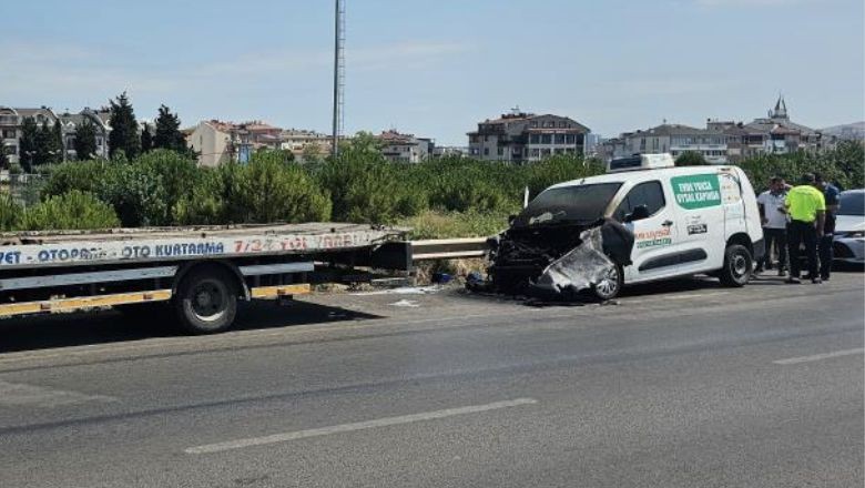 Balıkesir'de Araç Seyir Halindeyken Alev Aldı!