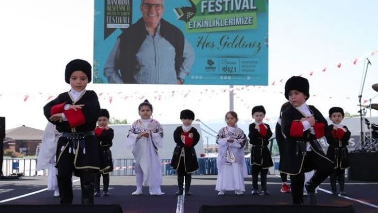 Bandırma'da Festival Coşkusu Sürüyor