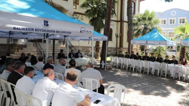 Edremit'te Resmi Bayramlaşma Töreni Yapıldı