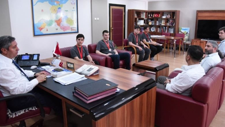 Balıkesirli Öğrenciler TÜBİTAK Bilim Olimpiyatında Parladı