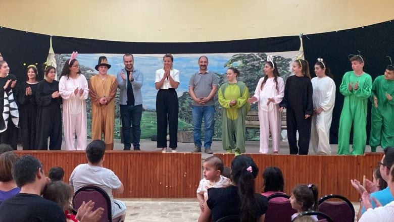 Burhaniye'nin Minik Seyircileri Tiyatro İle Tanıştı