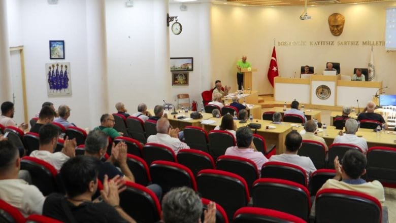 Burhaniye Belediyespor’da Yeni Kurul Üyeleri Seçildi