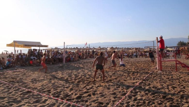 Balıkesirliler Plajda Bu Oyunları Tercih Ediyor