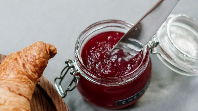 Karanfilli Vişne Reçeli Tarifi
