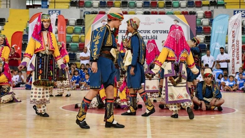 Balıkesir Eski Çocuk Oyunlarıyla Şenlendi