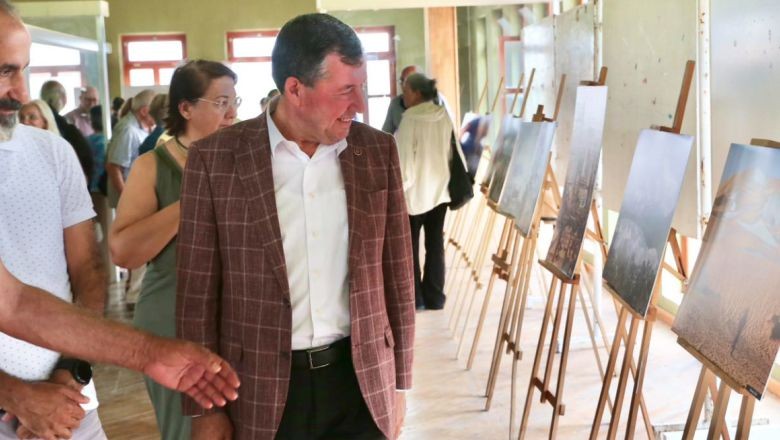 Burhaniye'de Hayatını Kaybeden Fotoğrafçı Anısına Vefa Sergisi