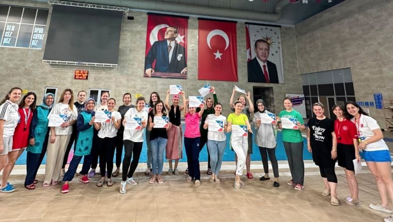 Balıkesir'de Yüzme Bilmeyen Kalmıyor