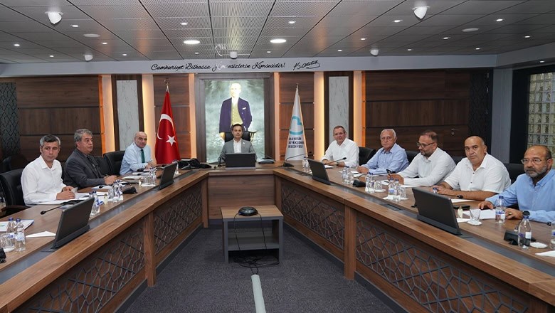 Balıkesir Büyükşehir Belediye Başkanı Ahmet Akın ve Ayvalık Belediye Başkanı Mesut Ergin, kent için önemli projeleri görüşmek üzere bir araya geldi Balıkesir Büyükşehir Belediye Başkanı Ahmet Akın ve Ayvalık Belediye Başkanı Mesut Ergin, kent için önemli projeleri görüşmek üzere bir araya geldi