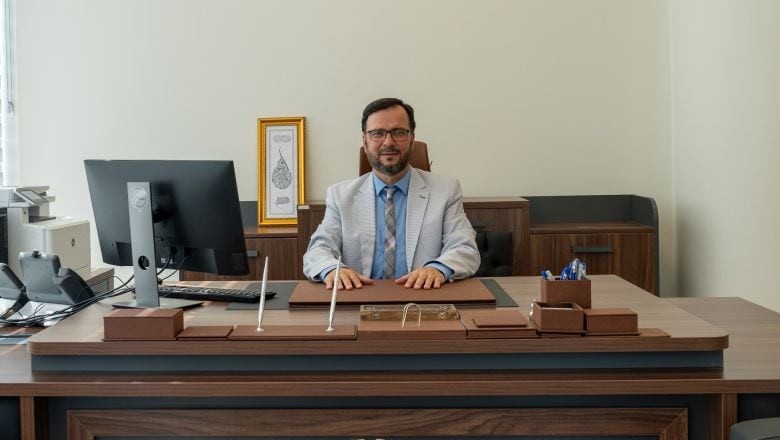 BANÜ'de Devir Teslim Yapıldı