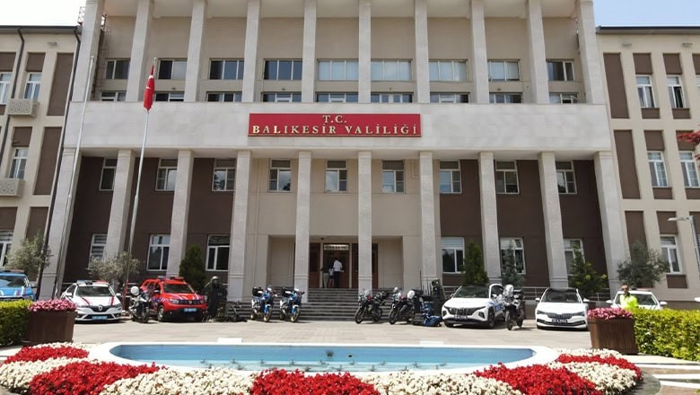 Vali Ustaoğlu tüm Balıkesirlilerin ve İslam Âleminin Hicri yeni yılını ve Muharrem ayını tebrik etti Vali Ustaoğlu tüm Balıkesirlilerin ve İslam Âleminin Hicri yeni yılını ve Muharrem ayını tebrik etti